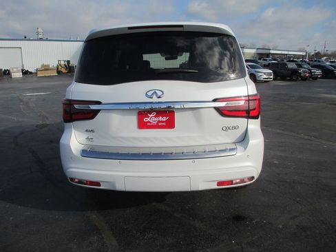 Used 2023 INFINITI QX80 Sensory w/ Cargo Package image 6