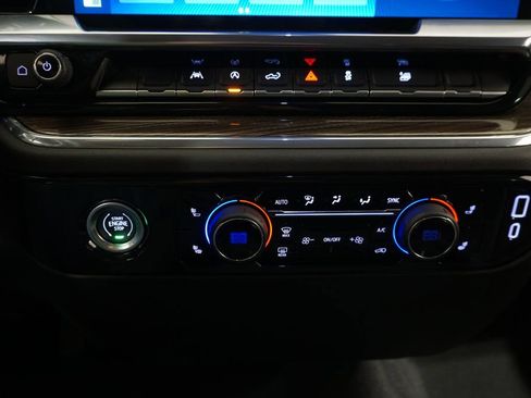 Used 2024 Chevrolet Silverado 1500 LT image 15