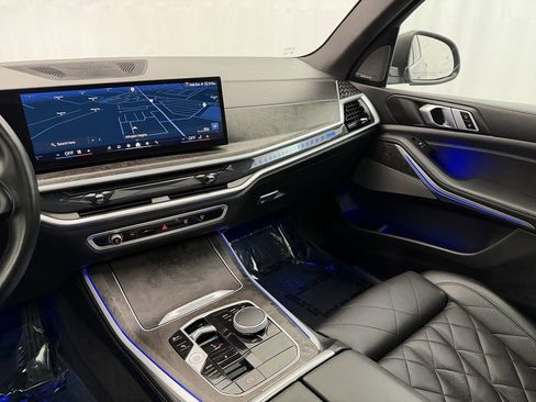 Used 2024 BMW X5 sDrive40i w/ Premium Package image 16