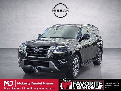 Used 2022 Nissan Armada SL w/ Captain's Chairs Package AWD/4WD image 2