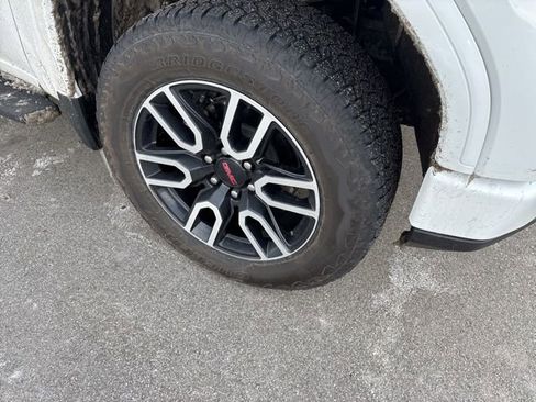 Used 2025 GMC Sierra 1500 AT4 w/ AT4 Premium Package image 3