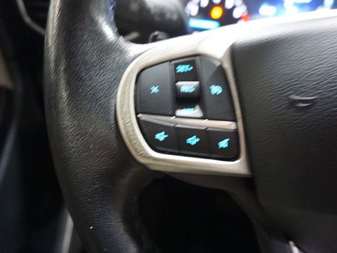 Used 2020 Ford Explorer XLT w/ Equipment Group 202A image 8