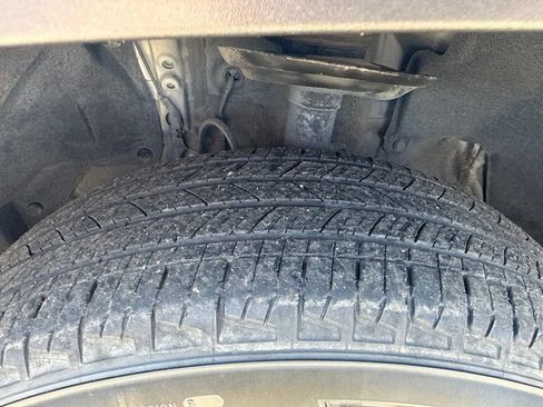 Used 2024 Toyota RAV4 XLE w/ Convenience Package FWD image 38