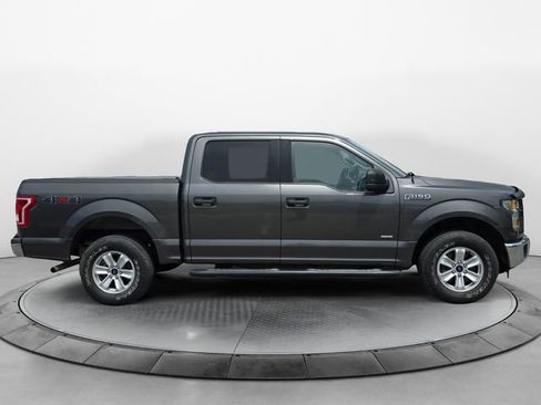 Used 2015 Ford F150 XLT w/ Trailer Tow Package image 6