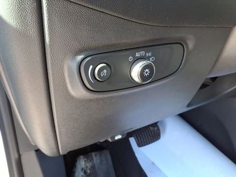 Used 2023 Chevrolet Equinox LS w/ LS Convenience Package image 12