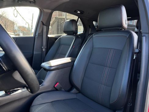 Used 2023 Chevrolet Equinox RS image 16