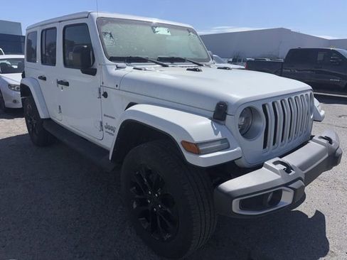 Used 2021 Jeep Wrangler Unlimited Sahara w/ Cold Weather Group AWD/4WD image 3