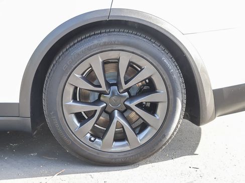 Used 2024 Tesla Model X AWD/4WD image 13
