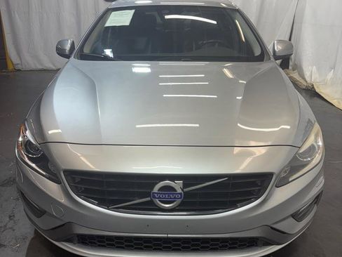 Used 2017 Volvo S60 T5 Dynamic w/ Vision Package image 2