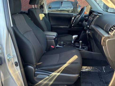 Used 2022 Toyota 4Runner TRD Off-Road image 7