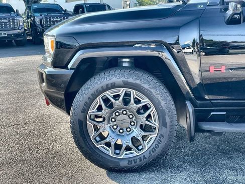 New 2025 GMC Hummer EV 3X w/ LPO, Sport Package image 41