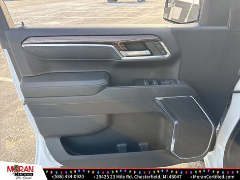 Used 2023 Chevrolet Silverado 1500 LT image 9