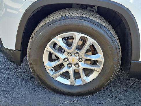 Used 2020 Chevrolet Traverse LS image 13