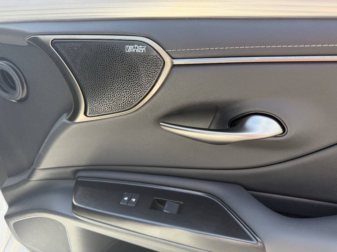 Used 2019 Lexus ES 350 F Sport w/ Accessory Package 2 FWD image 20