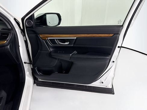 Used 2019 Honda CR-V Touring image 25