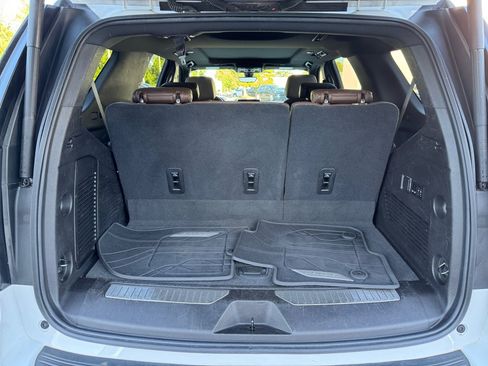 Used 2021 Chevrolet Tahoe High Country AWD/4WD image 19