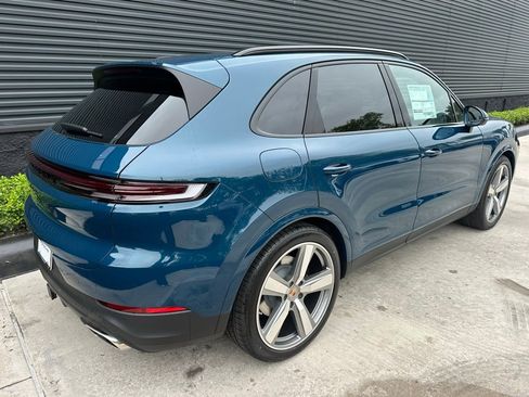Used 2026 Porsche Cayenne AWD/4WD image 9