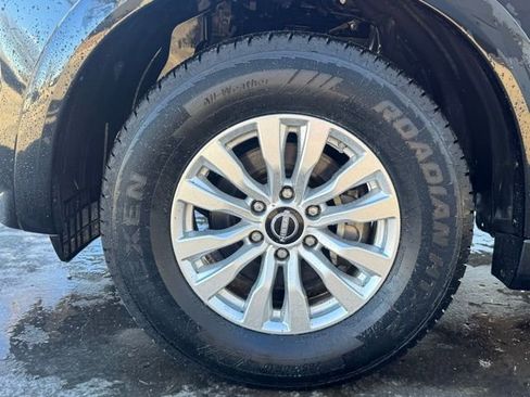 Used 2022 Nissan Armada SV image 9