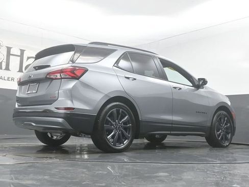 Used 2023 Chevrolet Equinox RS w/ RS Leather Package image 32