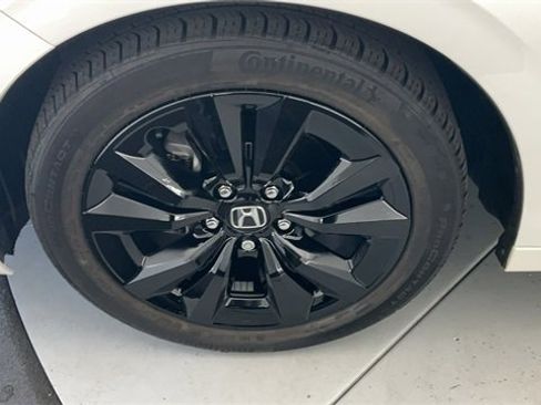 Certified 2023 Honda Civic EX-L image 30