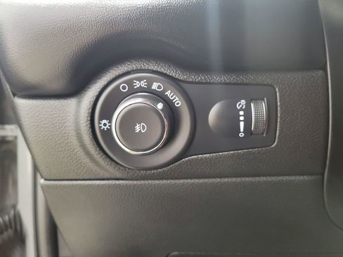 Used 2023 Dodge Durango GT image 32