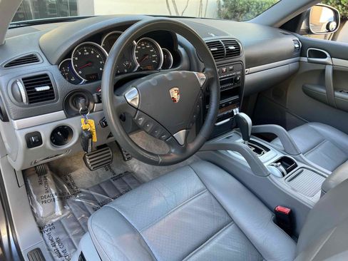 Used 2004 Porsche Cayenne S AWD/4WD image 3