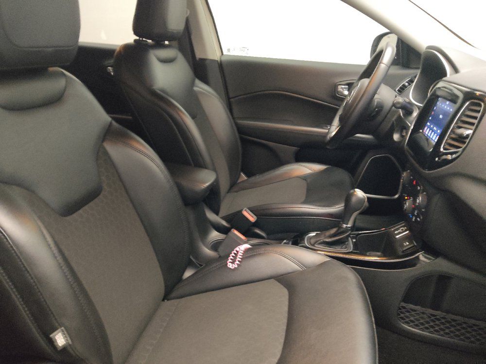 Used 2018 Jeep Compass Latitude w/ Popular Equipment Group FWD image 21