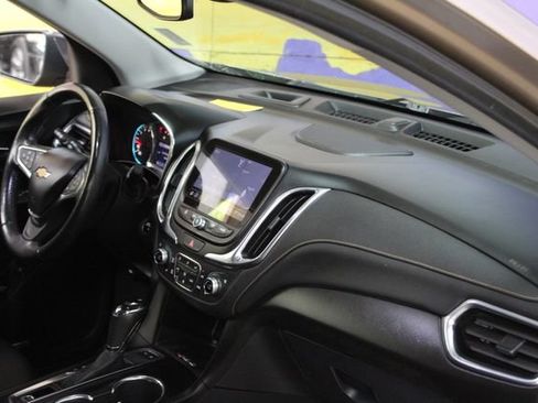 Used 2019 Chevrolet Equinox Premier w/ Premier True North Edition AWD/4WD image 12