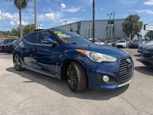 Used 2015 Hyundai Veloster Turbo w/ Option Group 04 FWD image 3