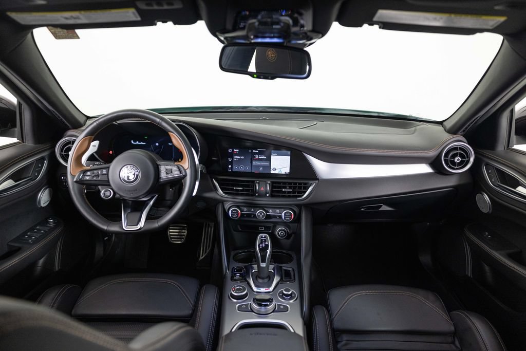 Used 2025 Alfa Romeo Giulia AWD w/ Driving Assist Package image 25