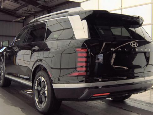 Used 2026 Hyundai Palisade Limited FWD image 4