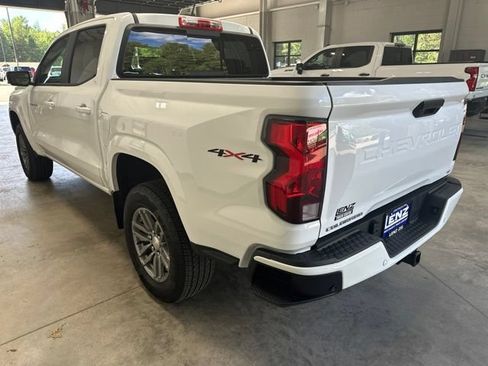 Used 2024 Chevrolet Colorado LT w/ LT Convenience Package II AWD/4WD image 5