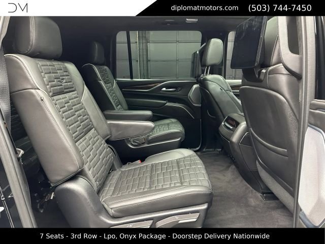 Used 2023 Cadillac Escalade ESV Sport Platinum w/ LPO, ONYX Package AWD/4WD image 19