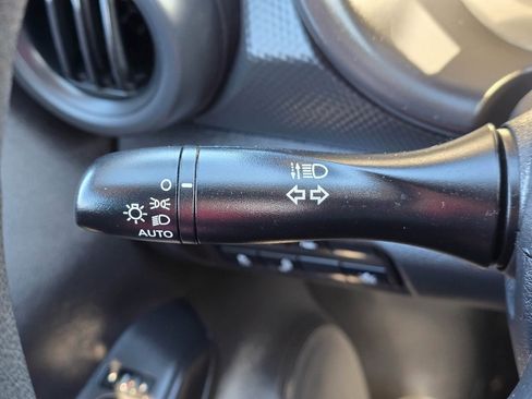 Used 2021 Nissan Kicks S image 20