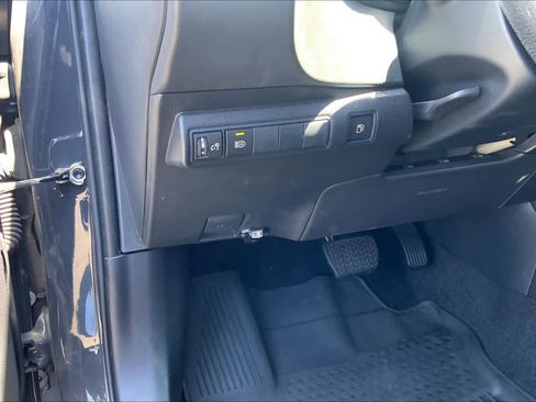 Used 2024 Toyota Corolla LE FWD image 33