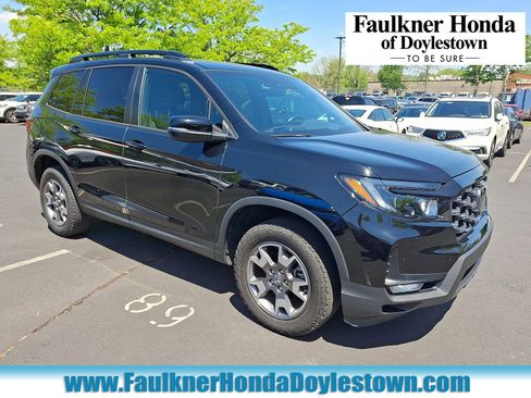 Used 2023 Honda Passport TrailSport image 1