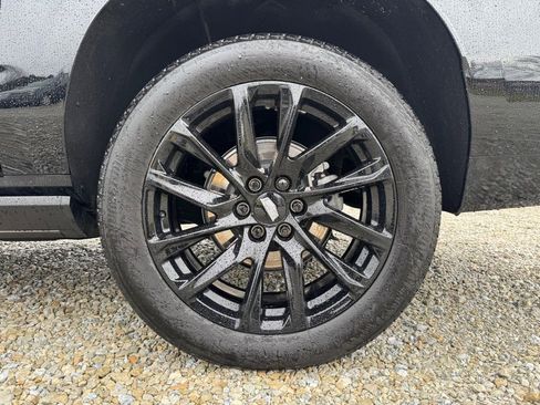 Used 2024 Cadillac Escalade ESV Sport Platinum w/ LPO, ONYX Package image 16