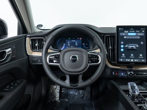 New 2026 Volvo XC60 B5 Plus w/ Protection Package Premier AWD/4WD image 17