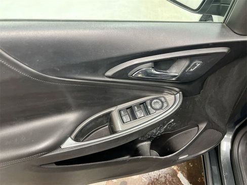 Used 2017 Chevrolet Malibu LT w/ Leather Package image 20