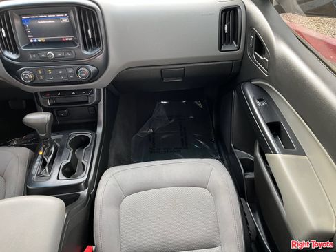 Used 2020 Chevrolet Colorado W/T w/ WT Convenience Package RWD image 18