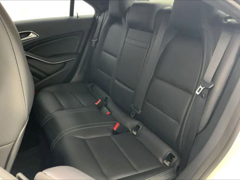 Used 2018 Mercedes-Benz CLA 250 image 16