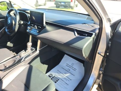 Used 2023 Toyota Corolla Cross XLE image 36