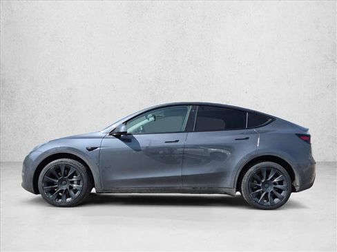 Used 2023 Tesla Model Y Long Range AWD/4WD image 9