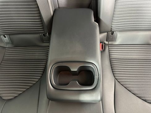 Used 2023 Toyota Camry SE FWD image 27