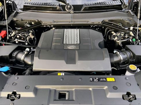 New 2026 Land Rover Defender 110 V8 AWD/4WD image 16