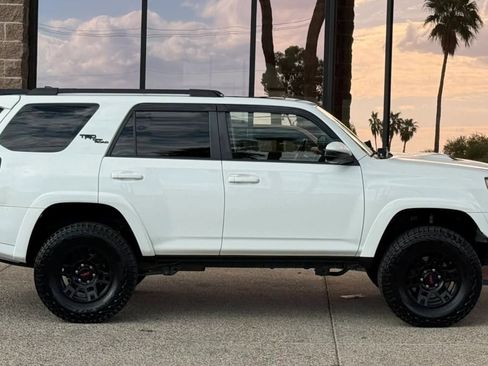 Used 2018 Toyota 4Runner TRD Off-Road Premium image 13