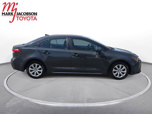 Used 2024 Toyota Corolla LE FWD image 4