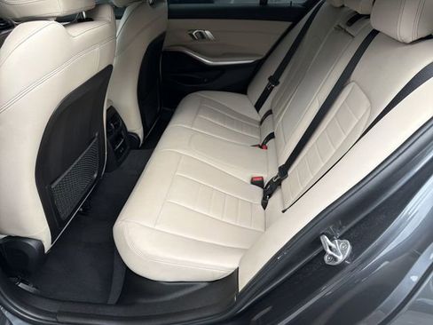 Used 2021 BMW 330i Sedan w/ M Sport Package RWD image 18