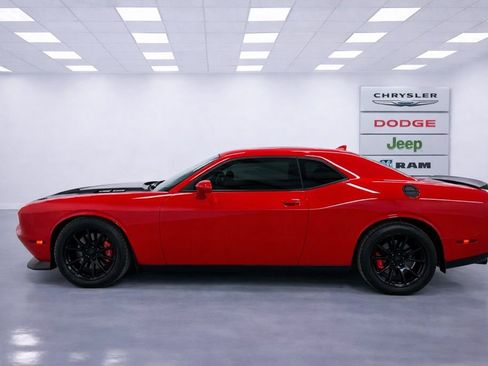 Used 2018 Dodge Challenger R/T Scat Pack w/ Leather Interior Group image 10