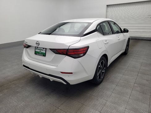 Used 2025 Nissan Sentra SV image 9